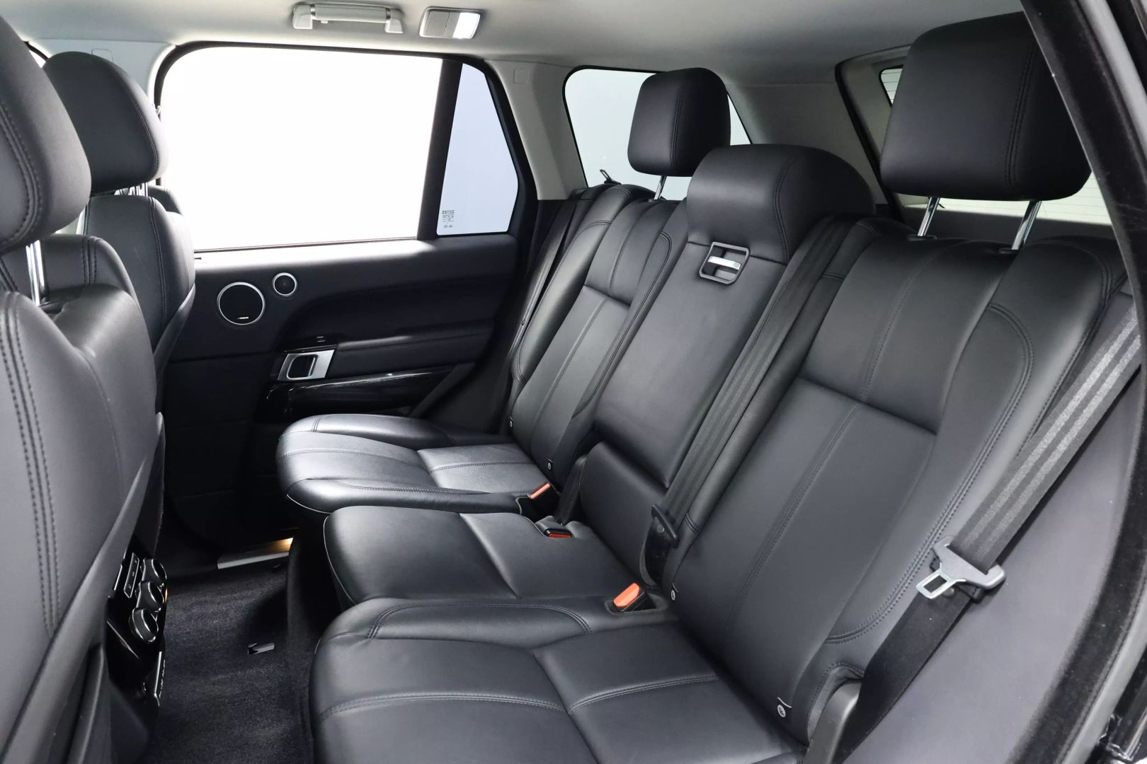 2016 Land Rover Range Rover - Image 59