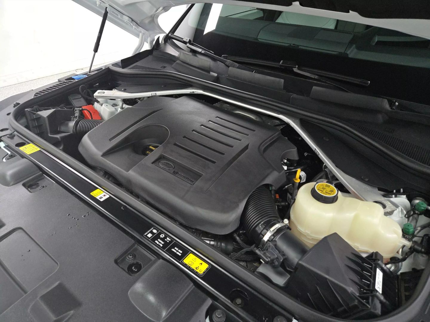 2024 Land Rover Range Rover Sport - Image 14