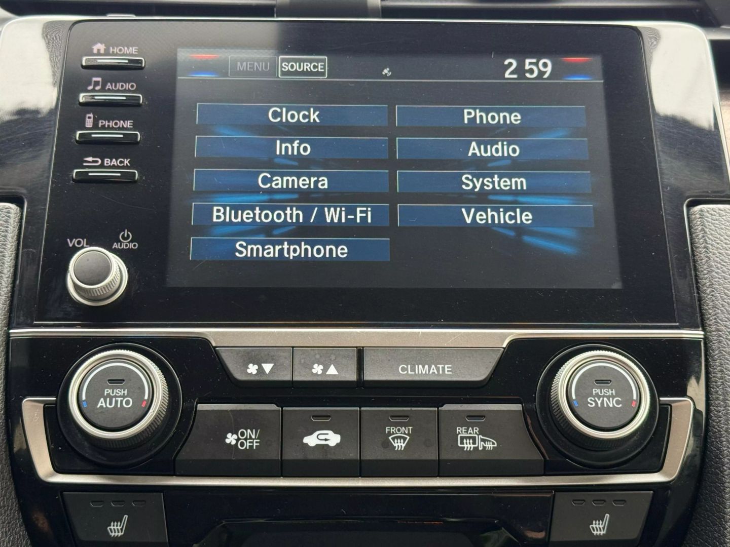 2019 Honda Civic - Image 32