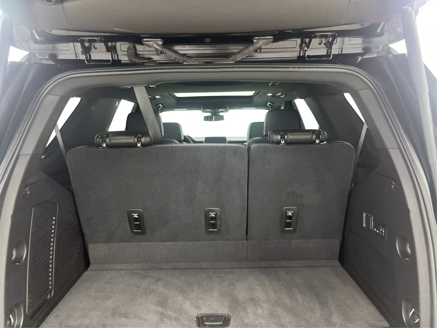 2021 Chevrolet Tahoe - Image 11