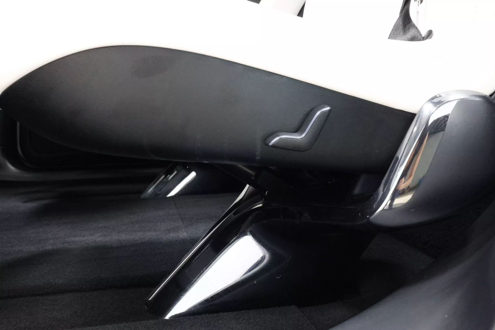 2020 Tesla Model X - Image 54