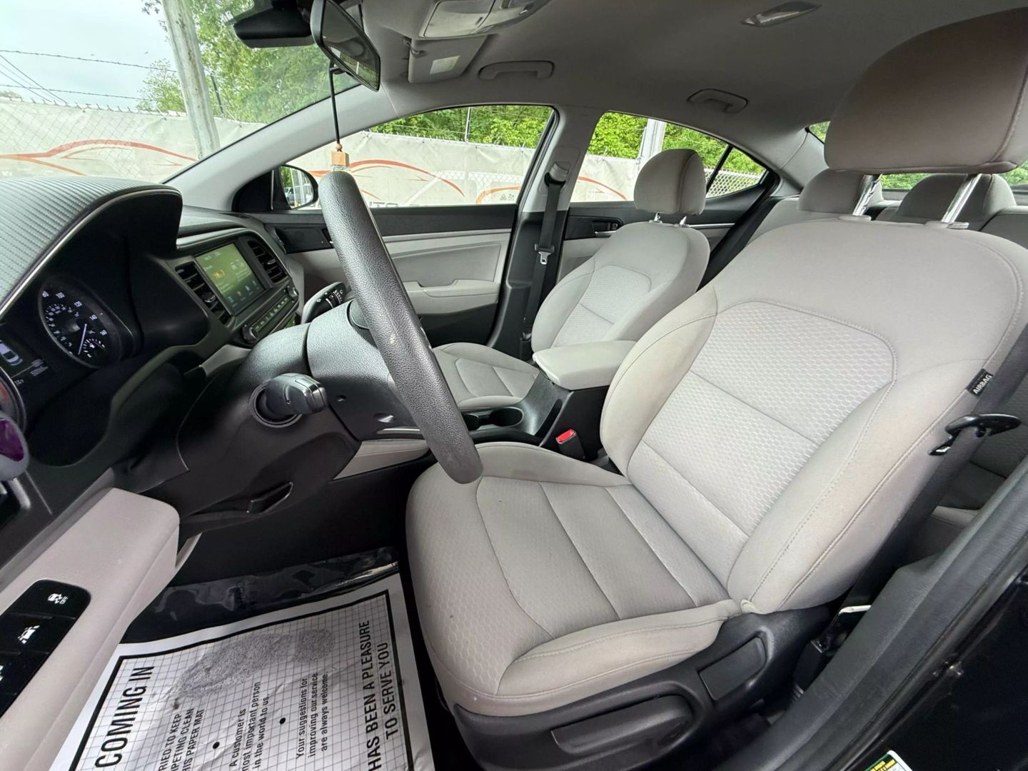 2019 Hyundai Elantra - Image 16