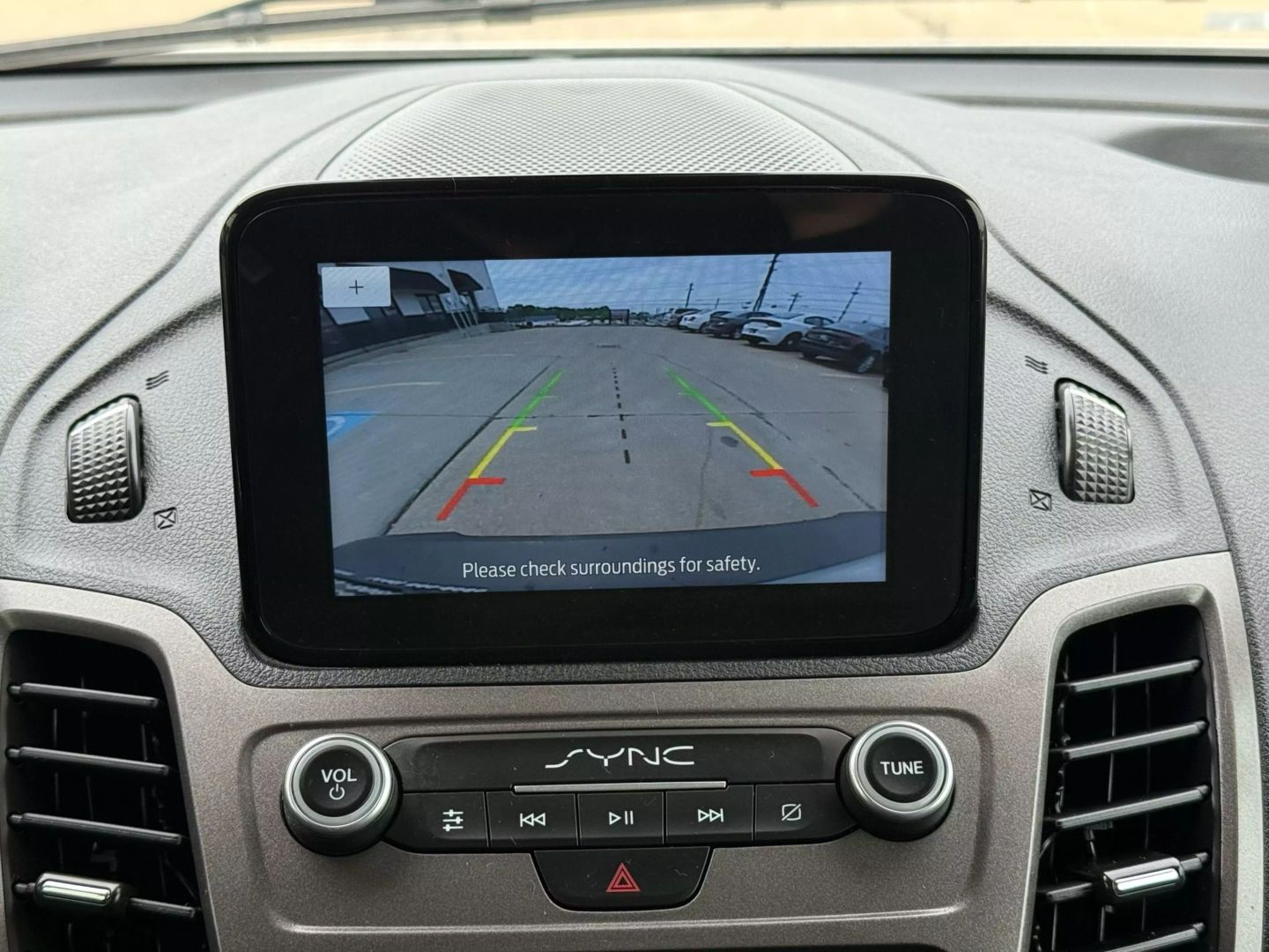 2022 Ford Transit Connect Cargo Van - Image 34