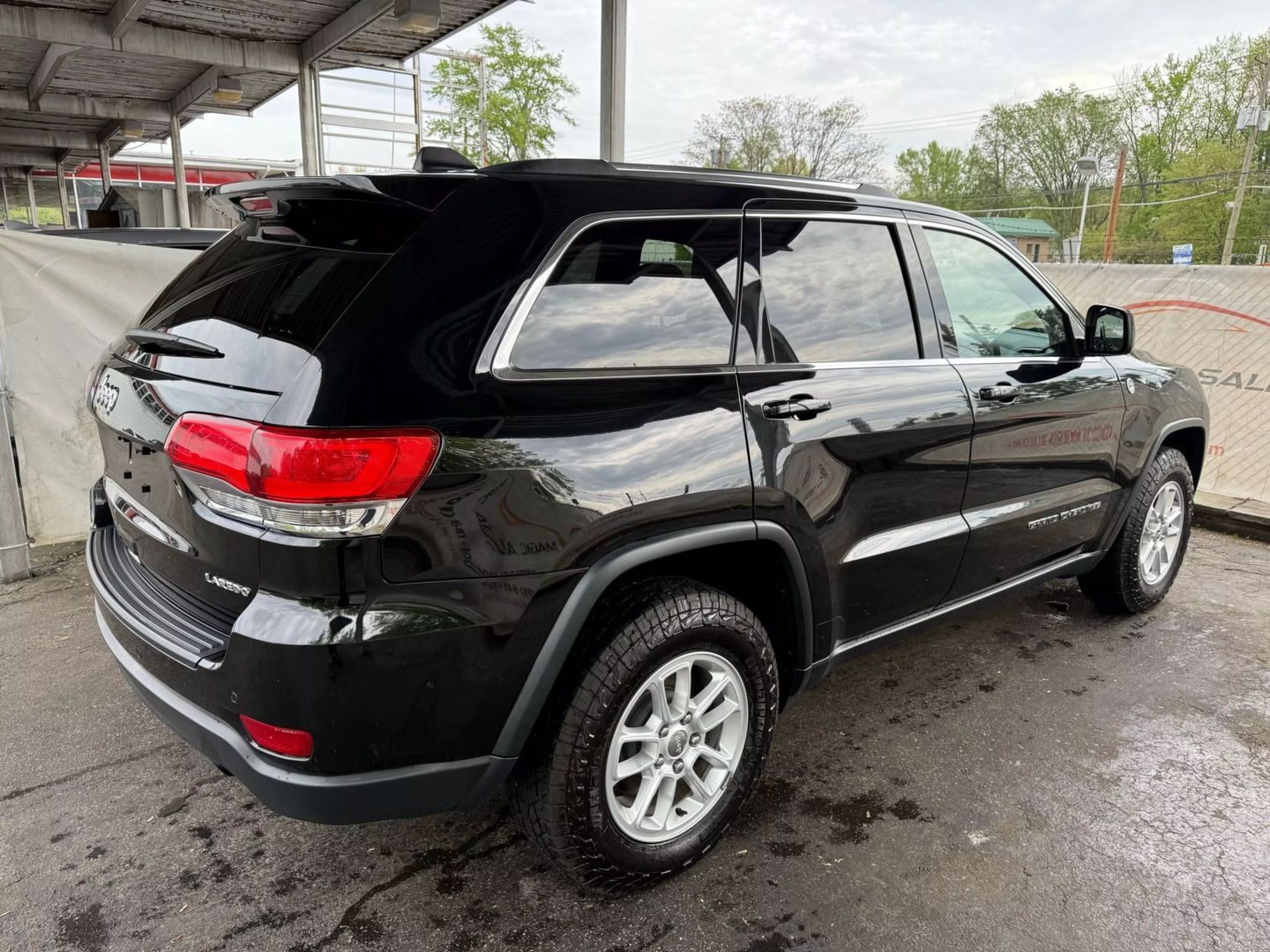 2019 Jeep Grand Cherokee - Image 11