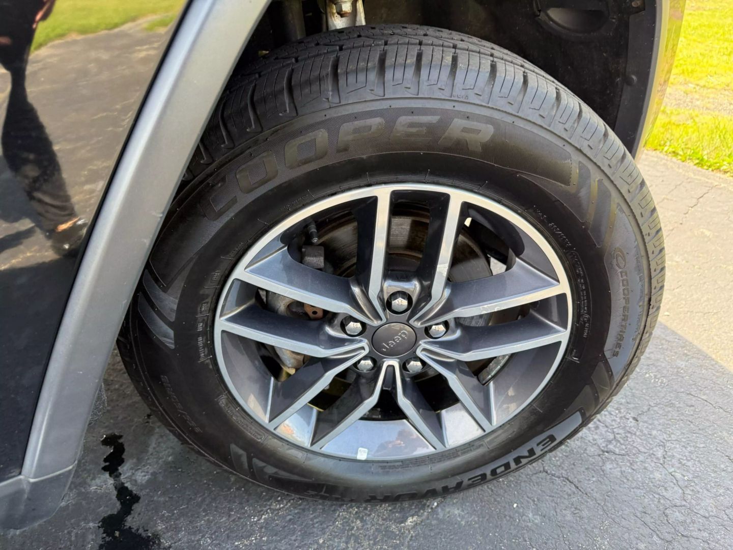 2019 Jeep Grand Cherokee - Image 50