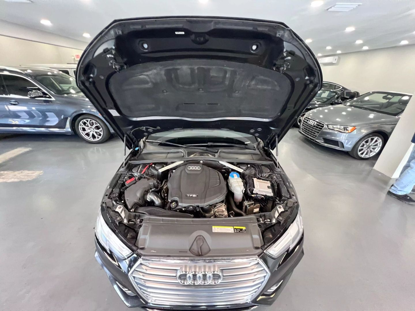 2018 Audi A4 Ultra Premium Plus Sedan 4d - Image 38