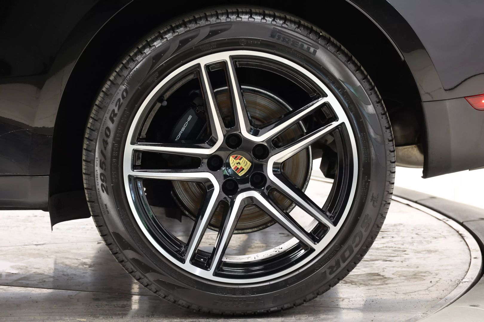 2021 Porsche Macan - Image 100