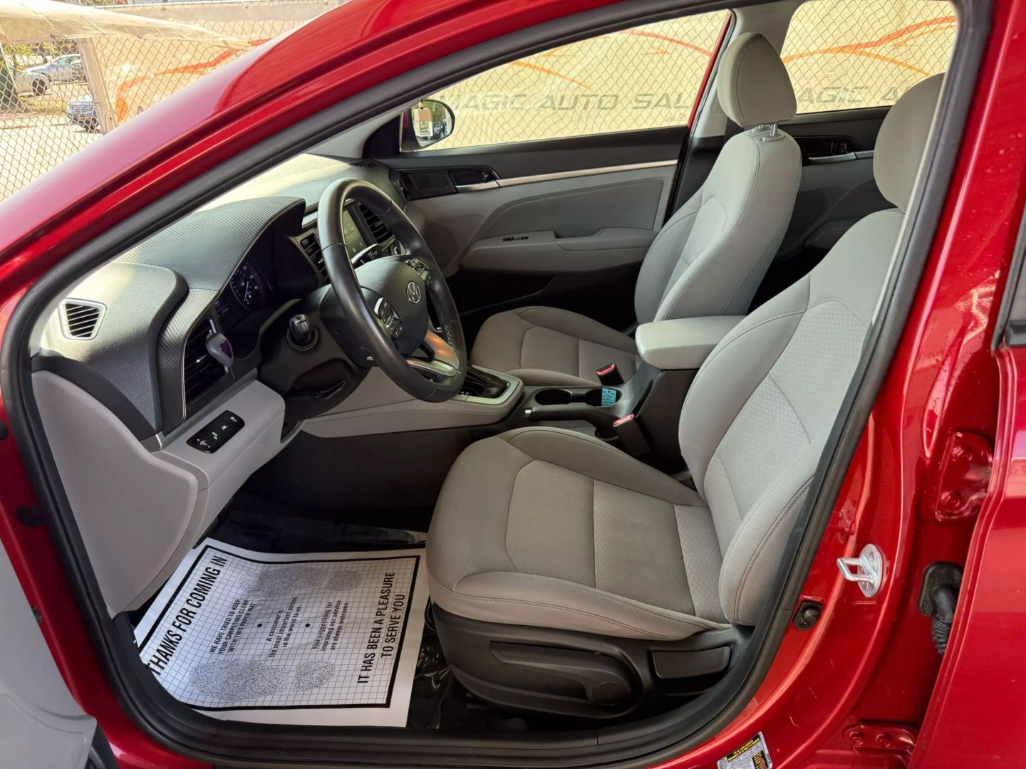 2019 Hyundai Elantra - Image 15