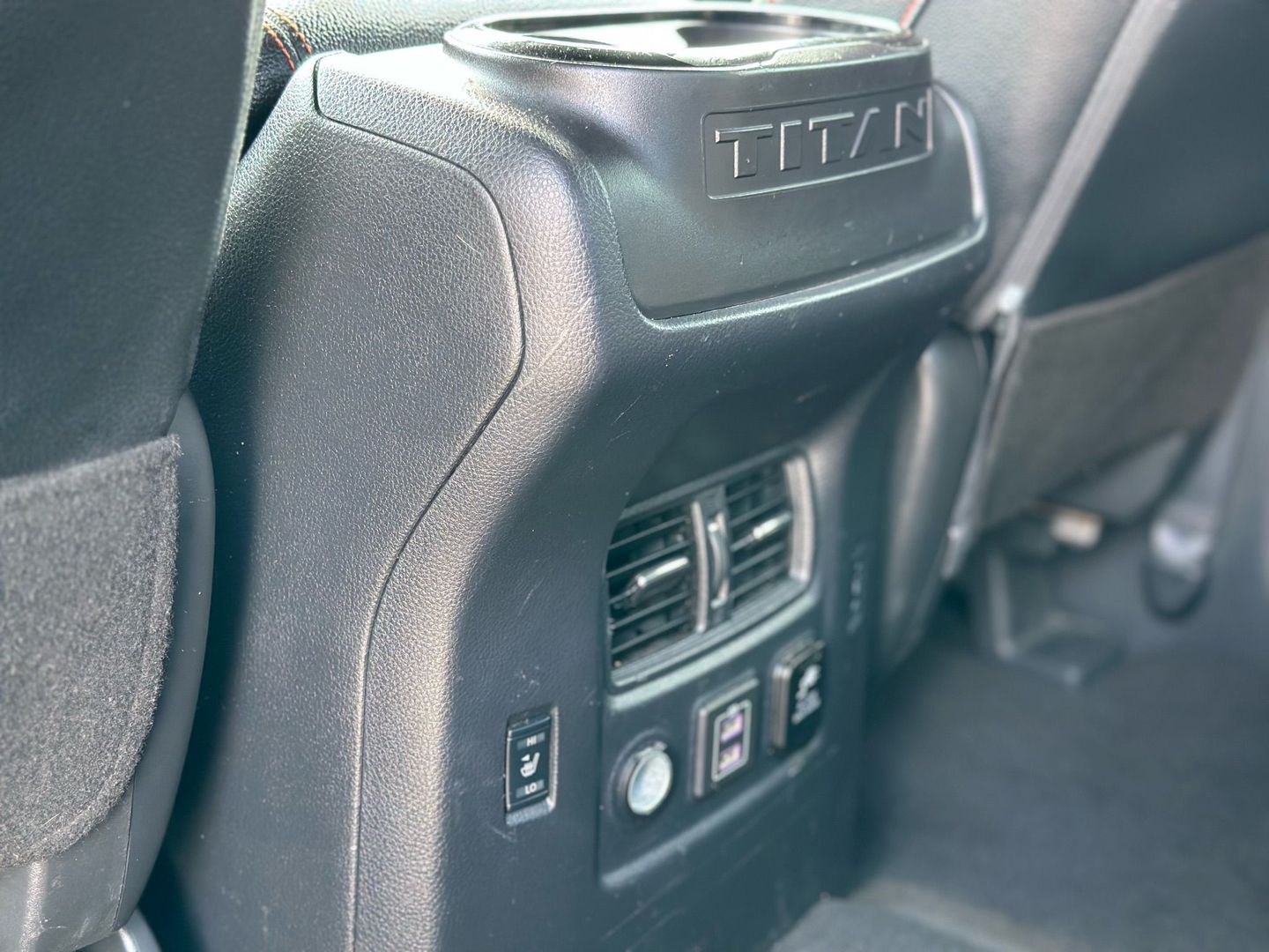 2020 NISSAN TITAN CREW CAB PICKUP V8, 5.6 LITER PRO-4X PICKUP 4D 5 1/2 FT