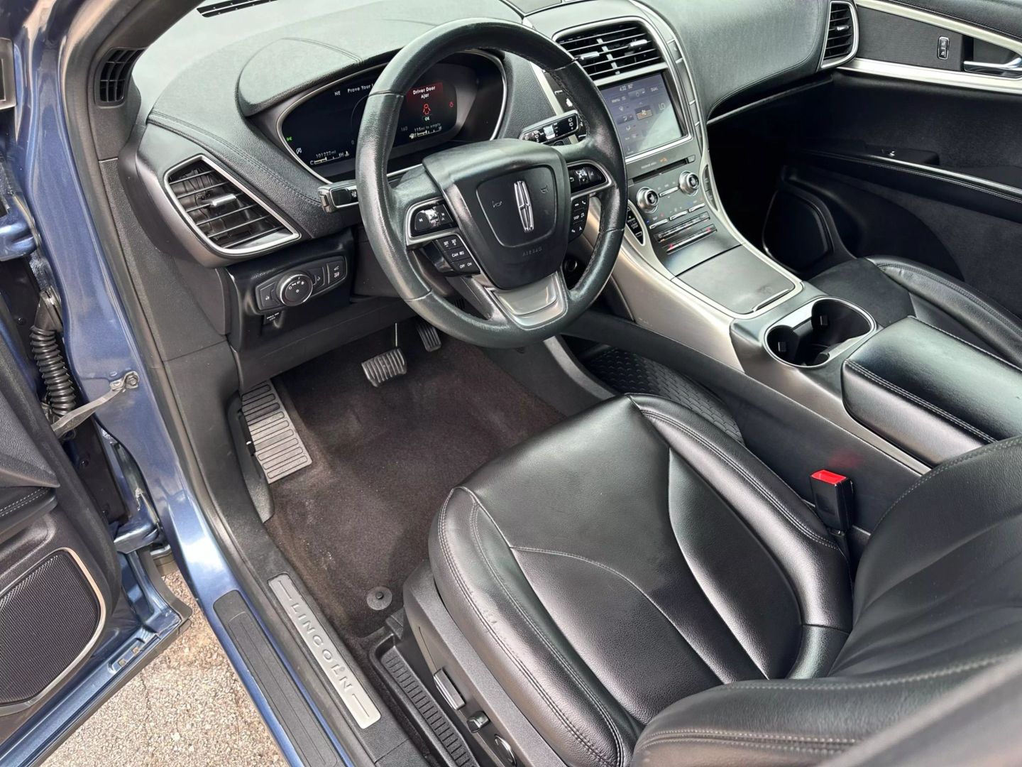 2019 Lincoln Nautilus - Image 13