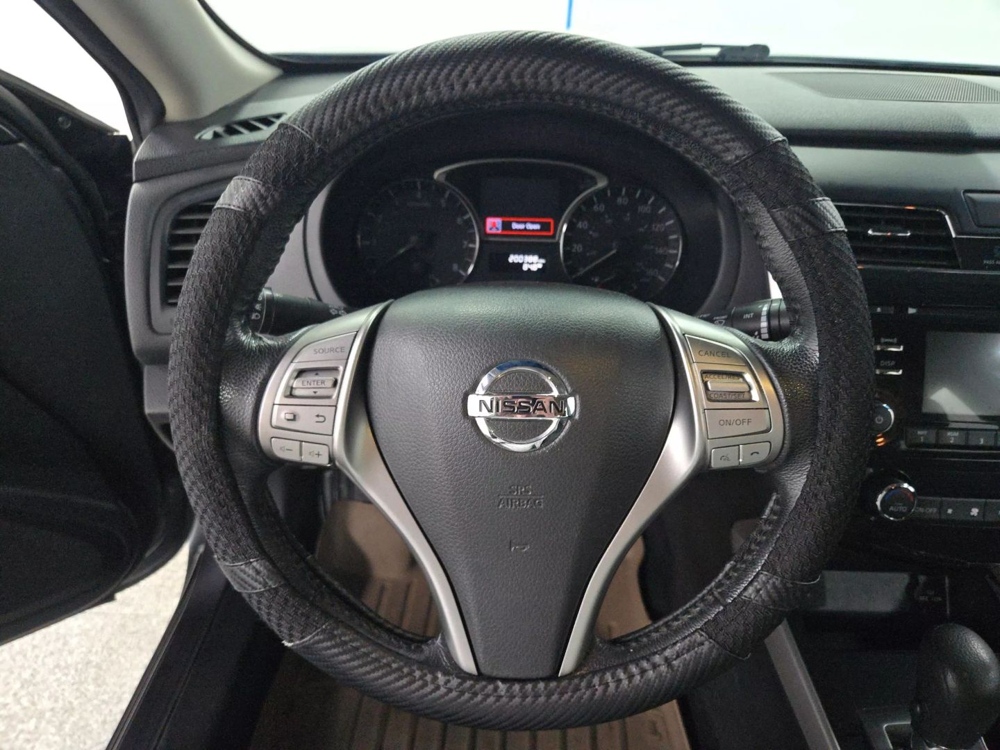 2015 Nissan Altima - Image 17