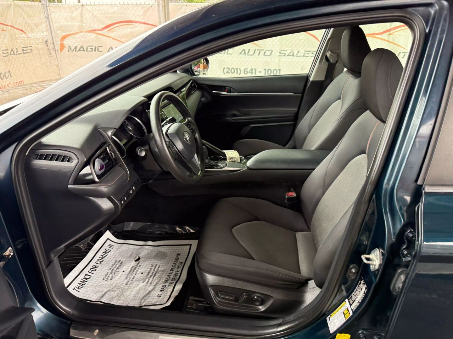 2019 Toyota Camry - Image 15
