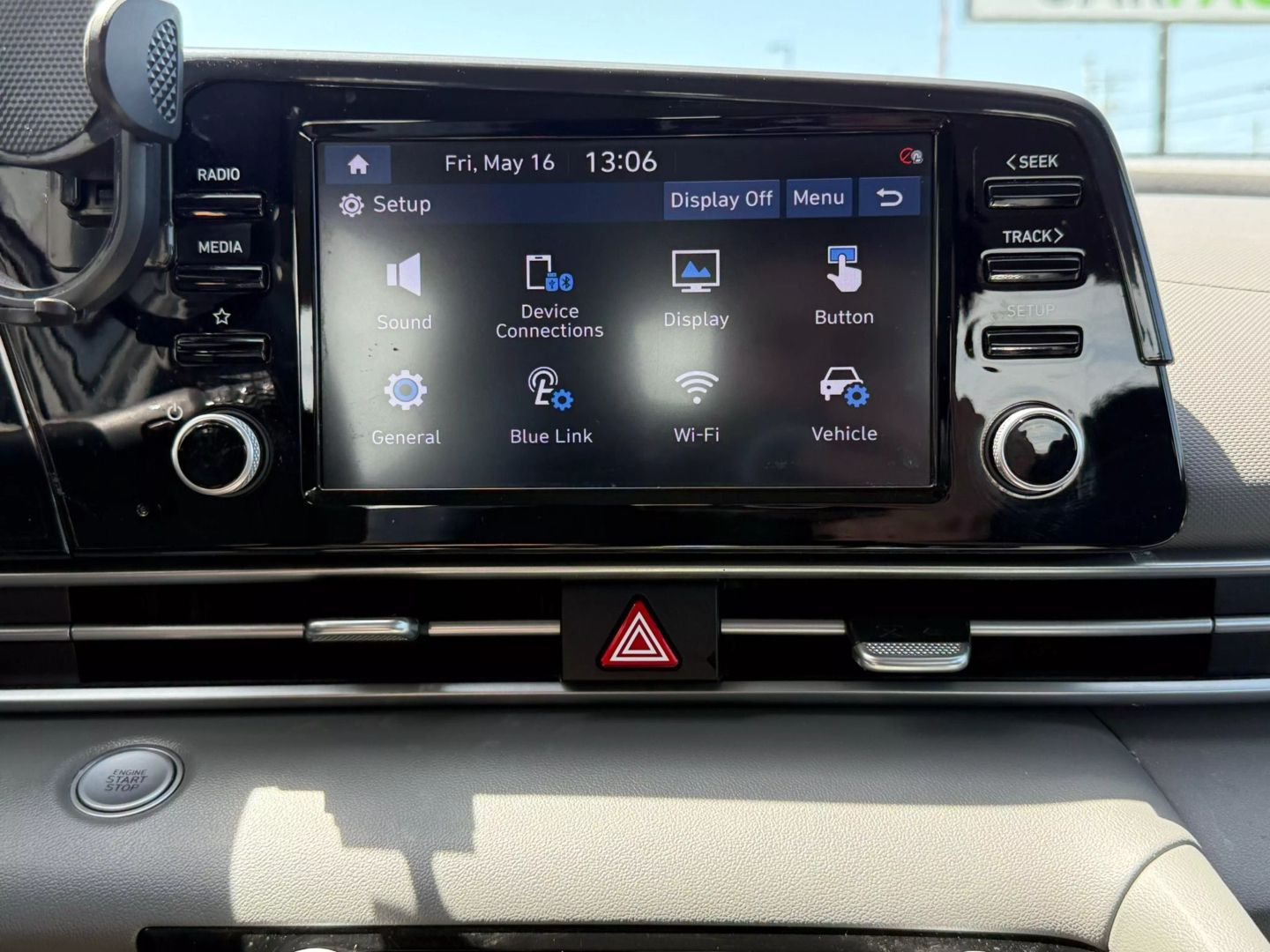 2021 Hyundai Elantra - Image 34