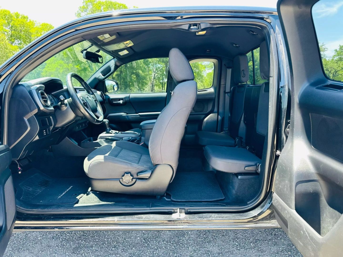2016 Toyota Tacoma Access Cab - Image 20