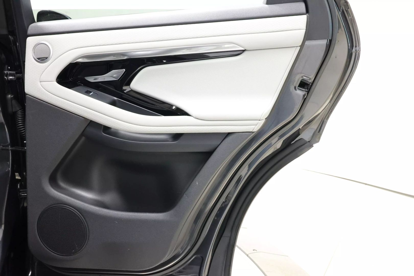 2020 Land Rover Range Rover Evoque - Image 69