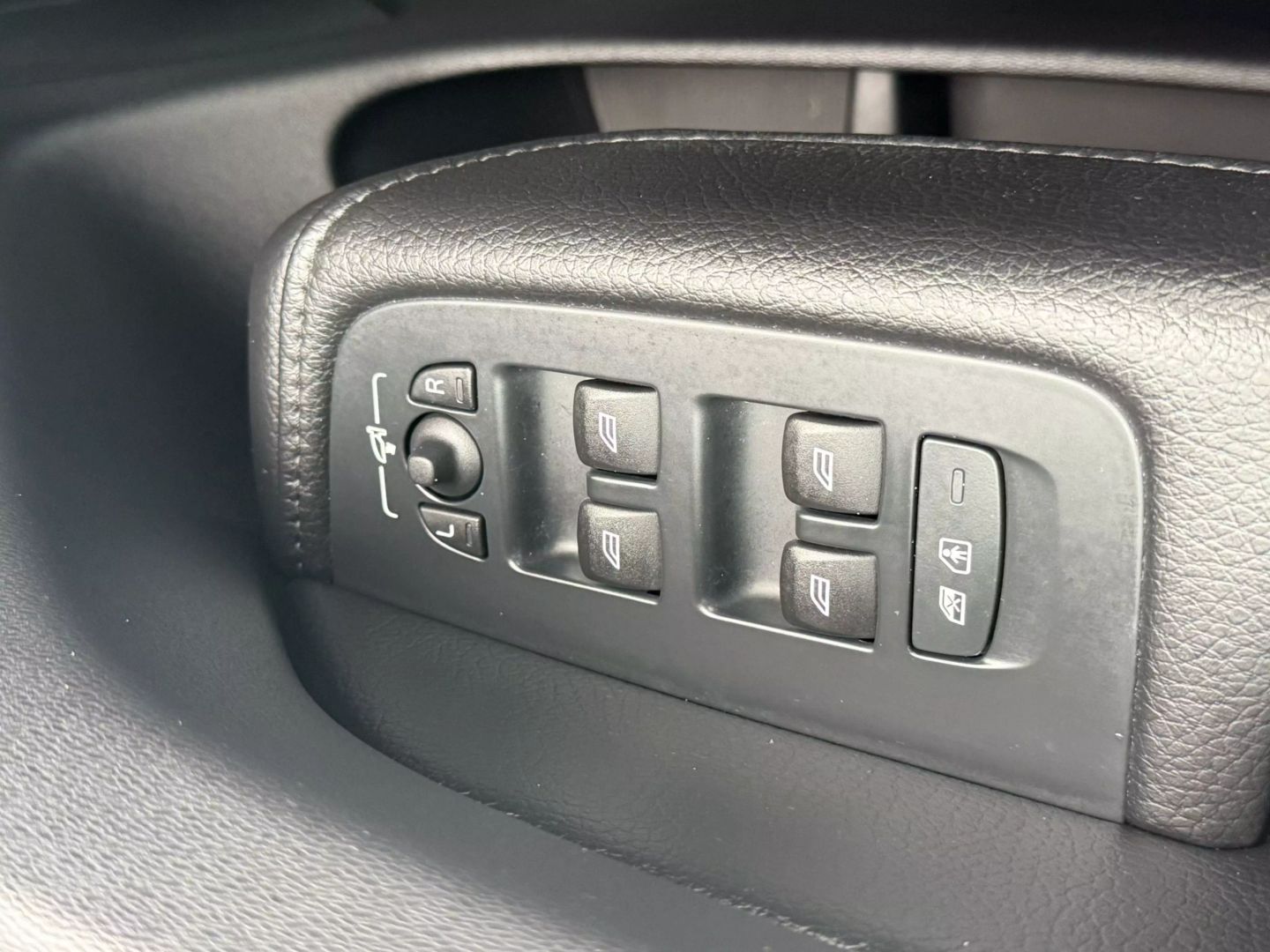 2018 Volvo Xc60 - Image 50
