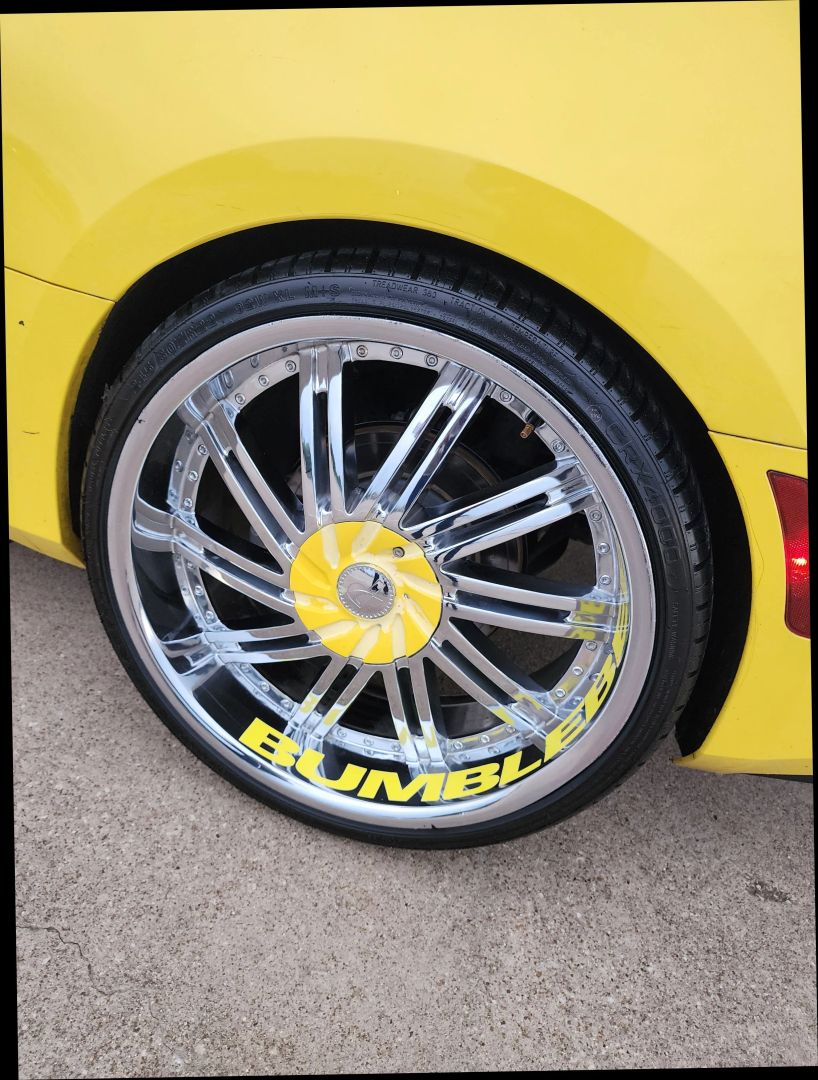 2017 Chevrolet Camaro - Image 16