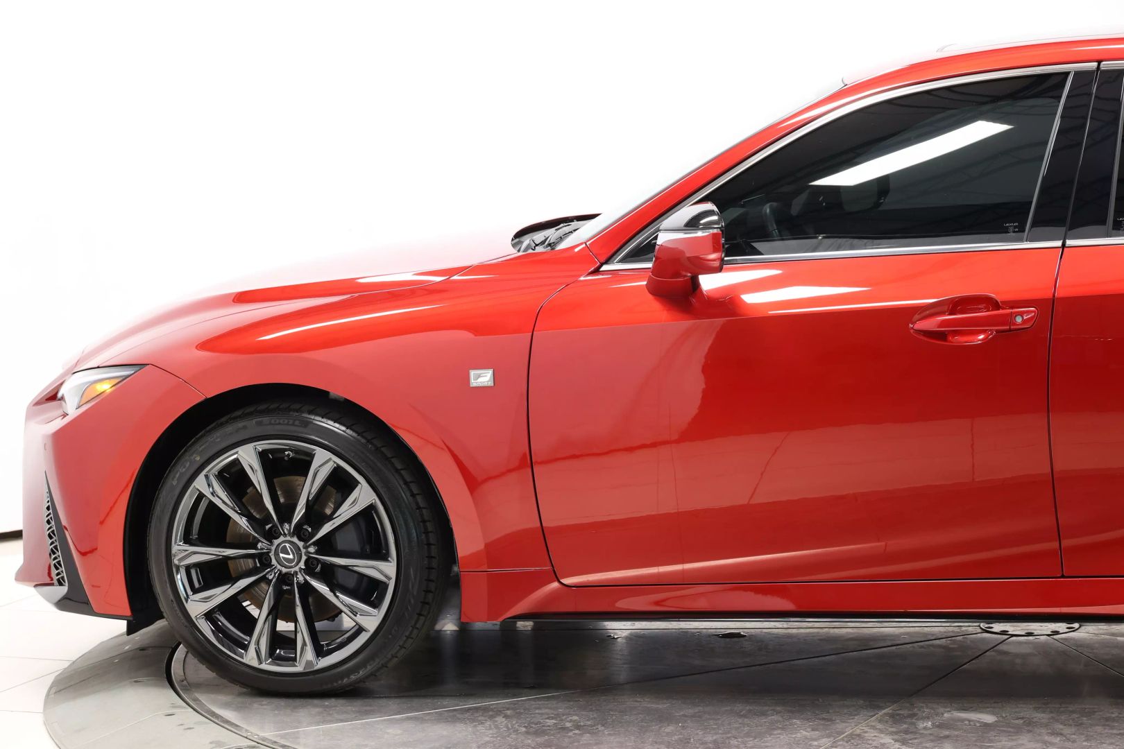 2023 Lexus Is - Image 7