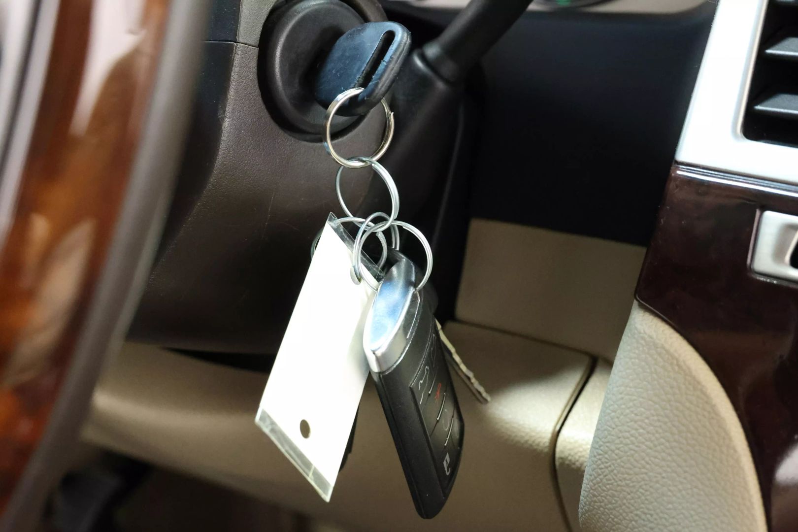 2012 Cadillac Escalade - Image 27