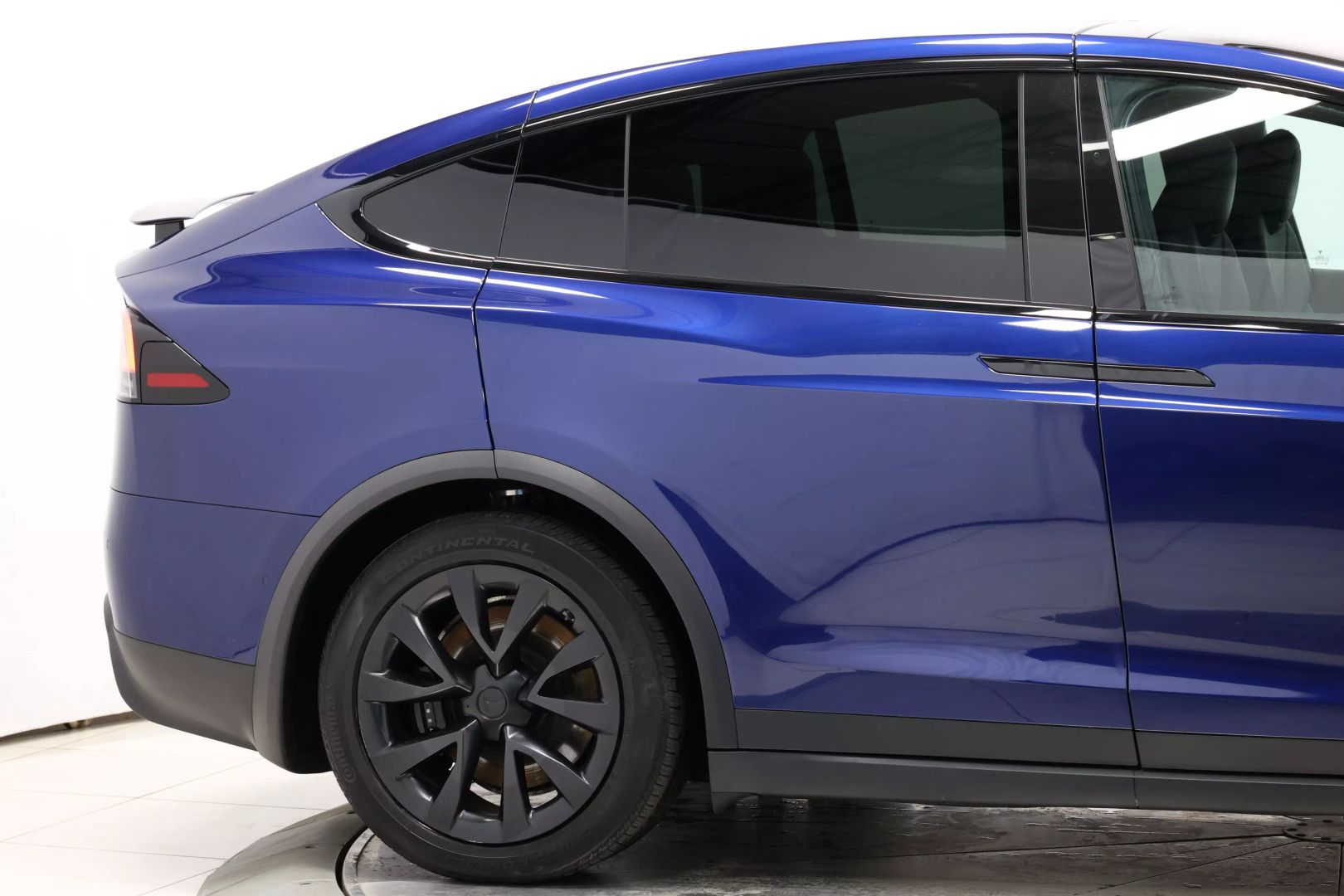 2022 Tesla Model X - Image 64