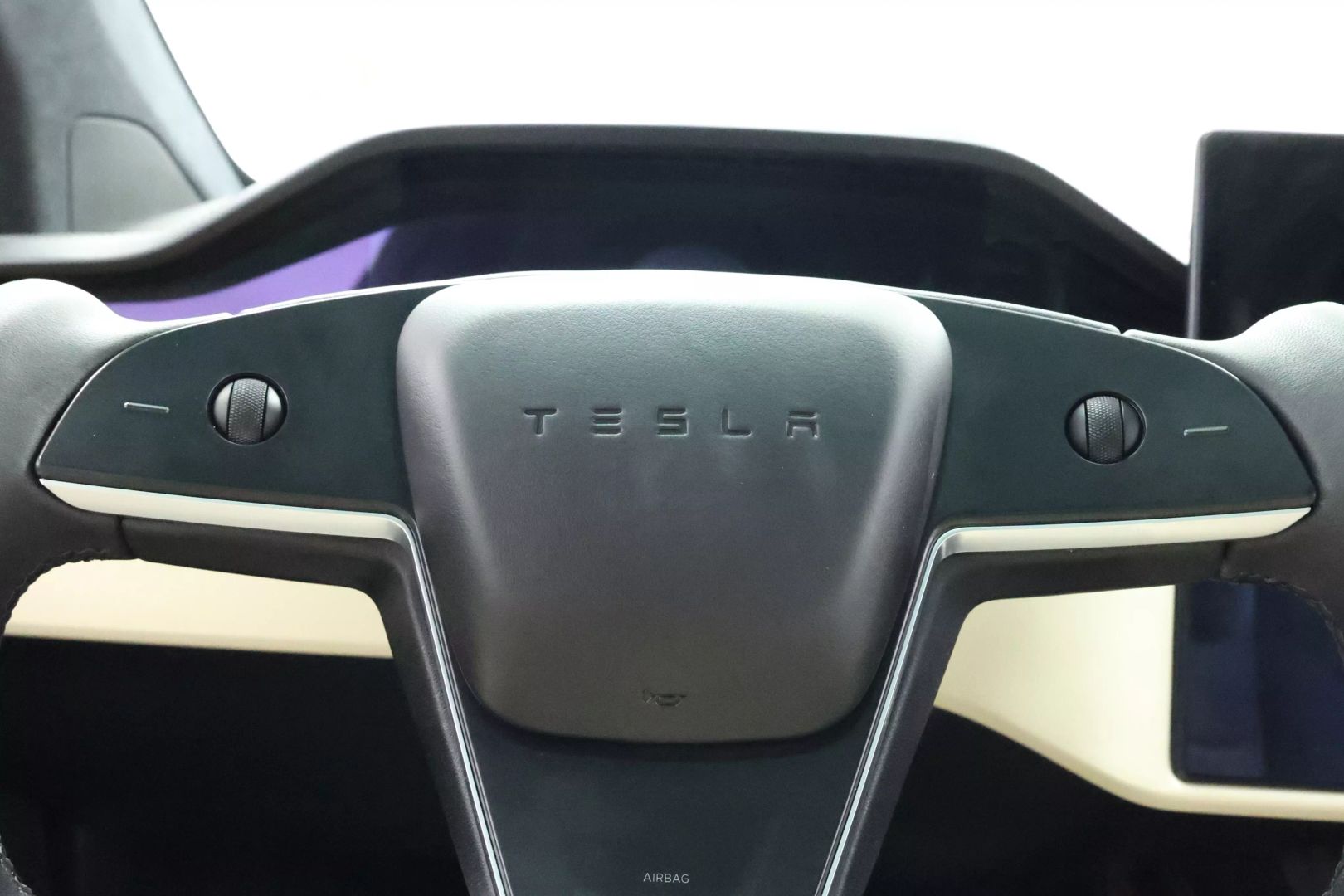 2023 Tesla Model X - Image 23