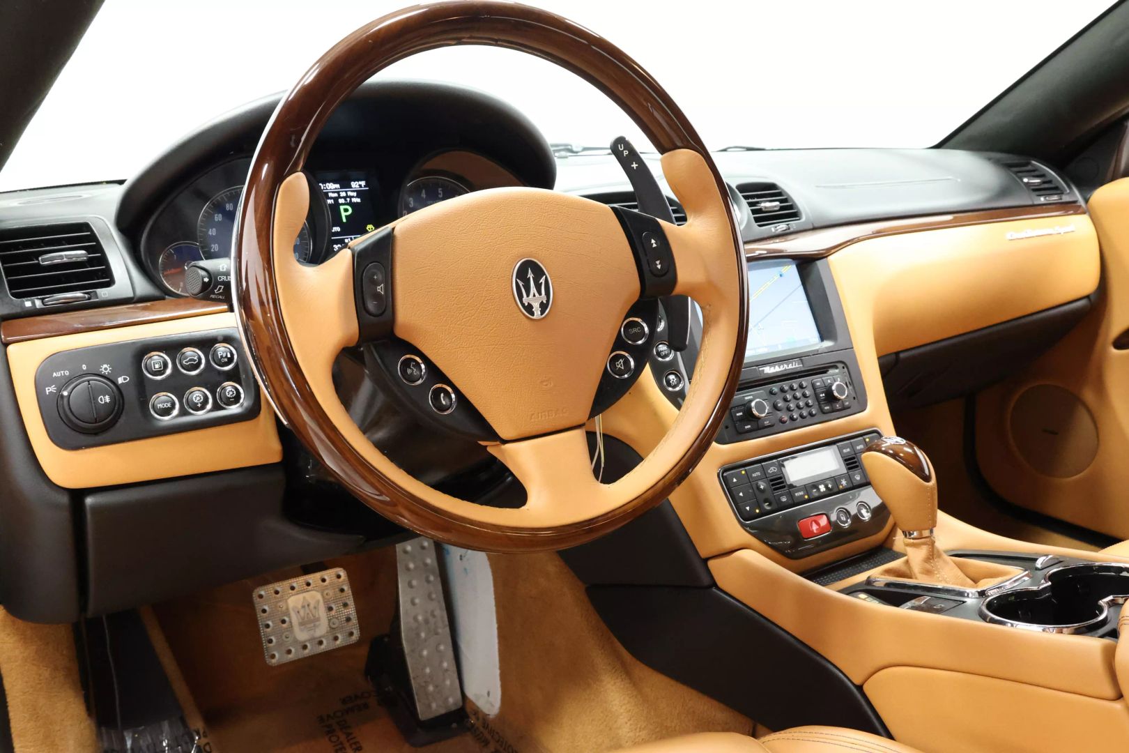 2016 Maserati Granturismo - Image 2