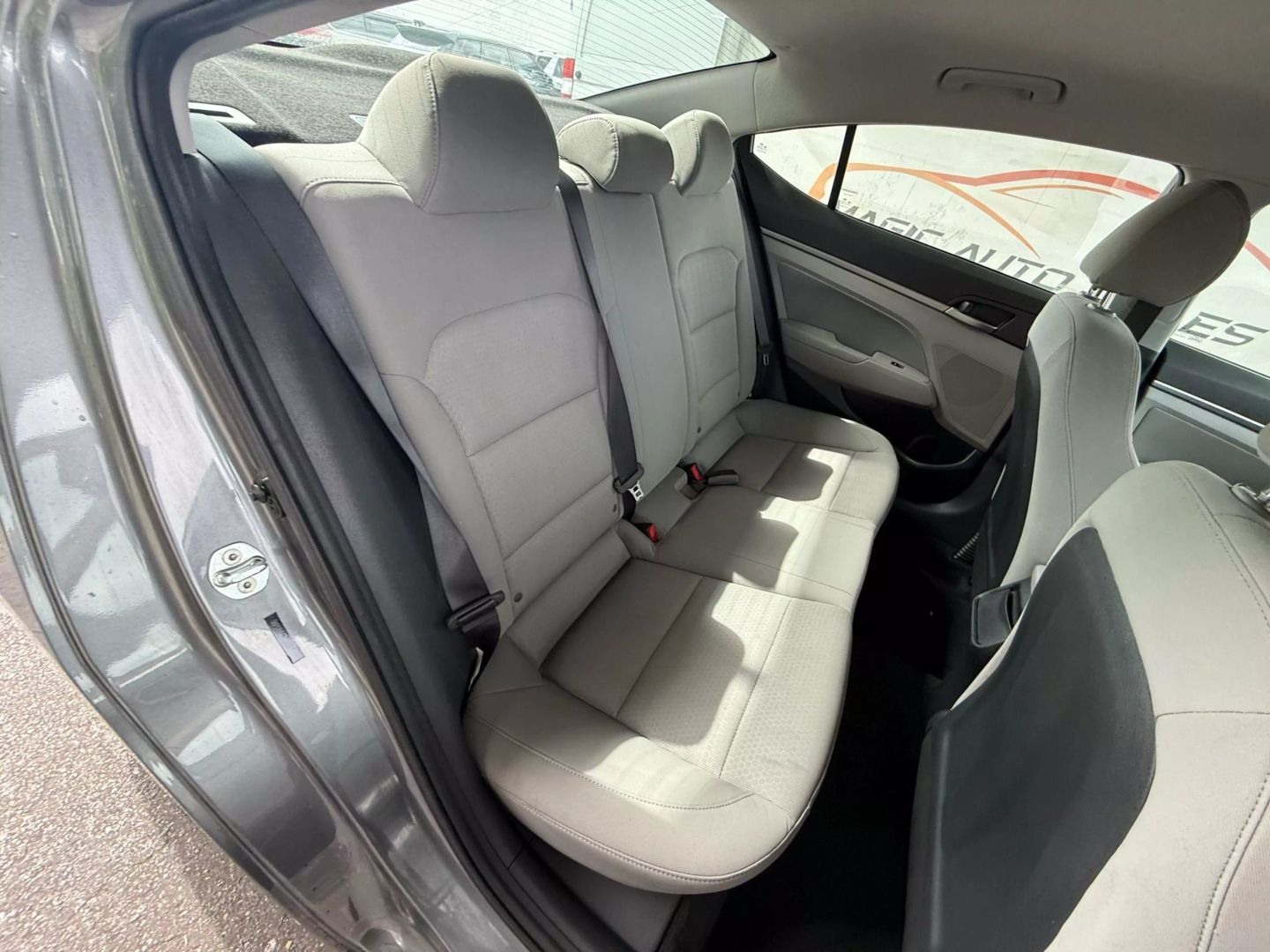 2018 Hyundai Elantra - Image 23