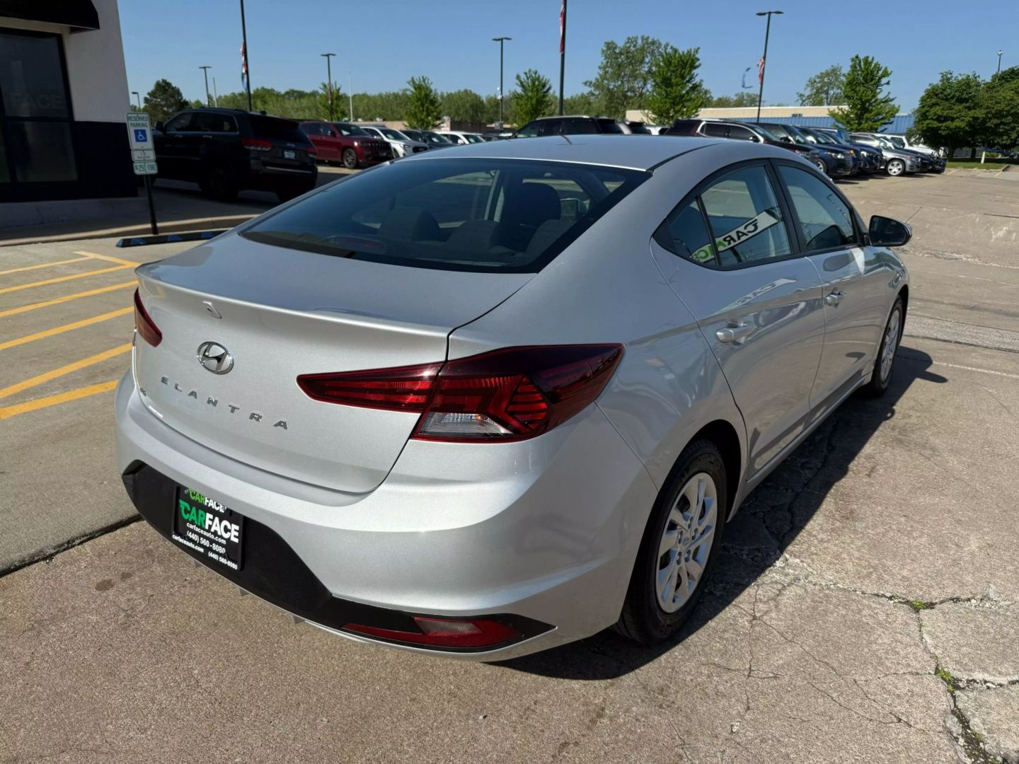 2020 Hyundai Elantra - Image 14