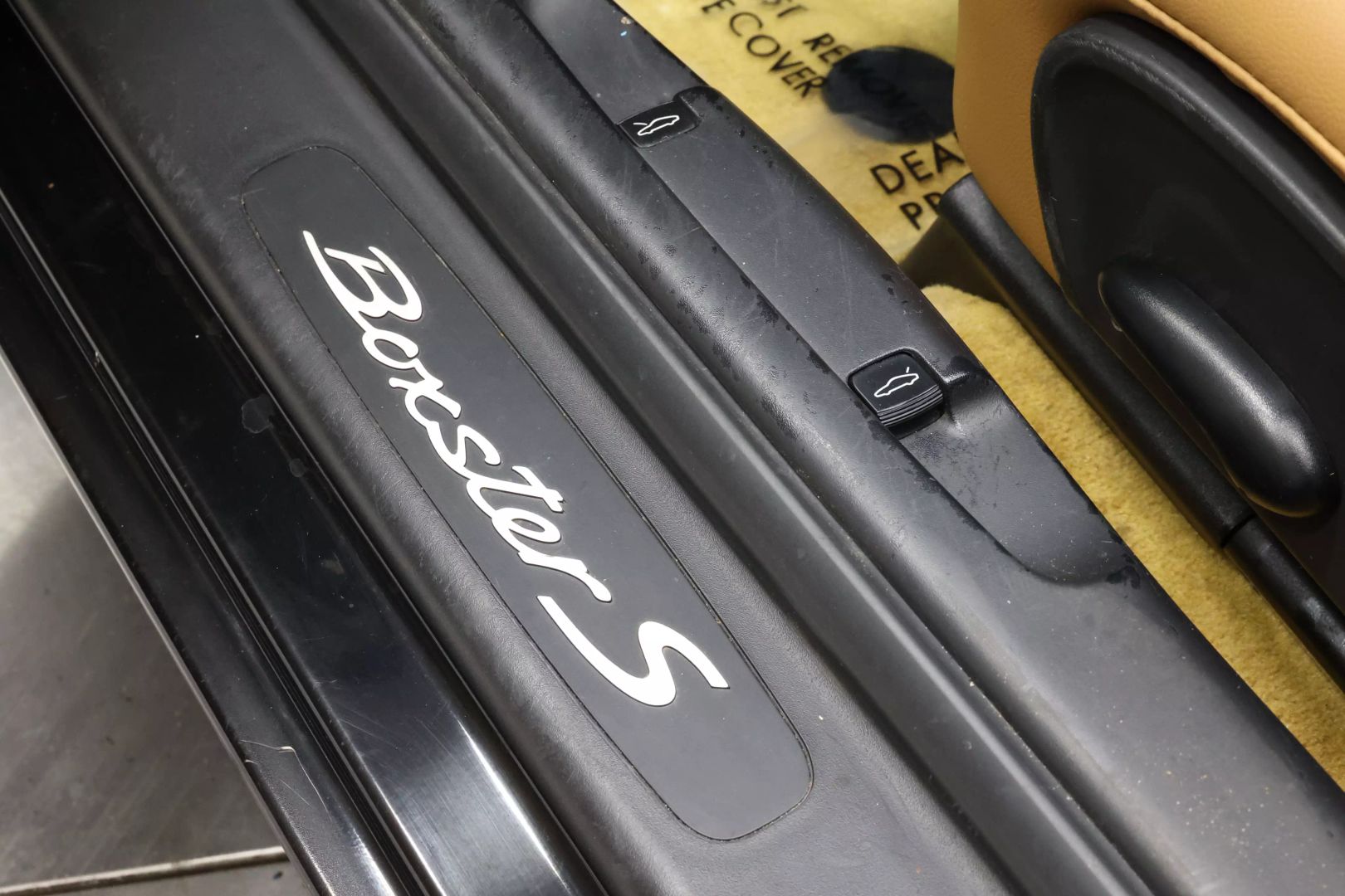 2003 Porsche Boxster - Image 16
