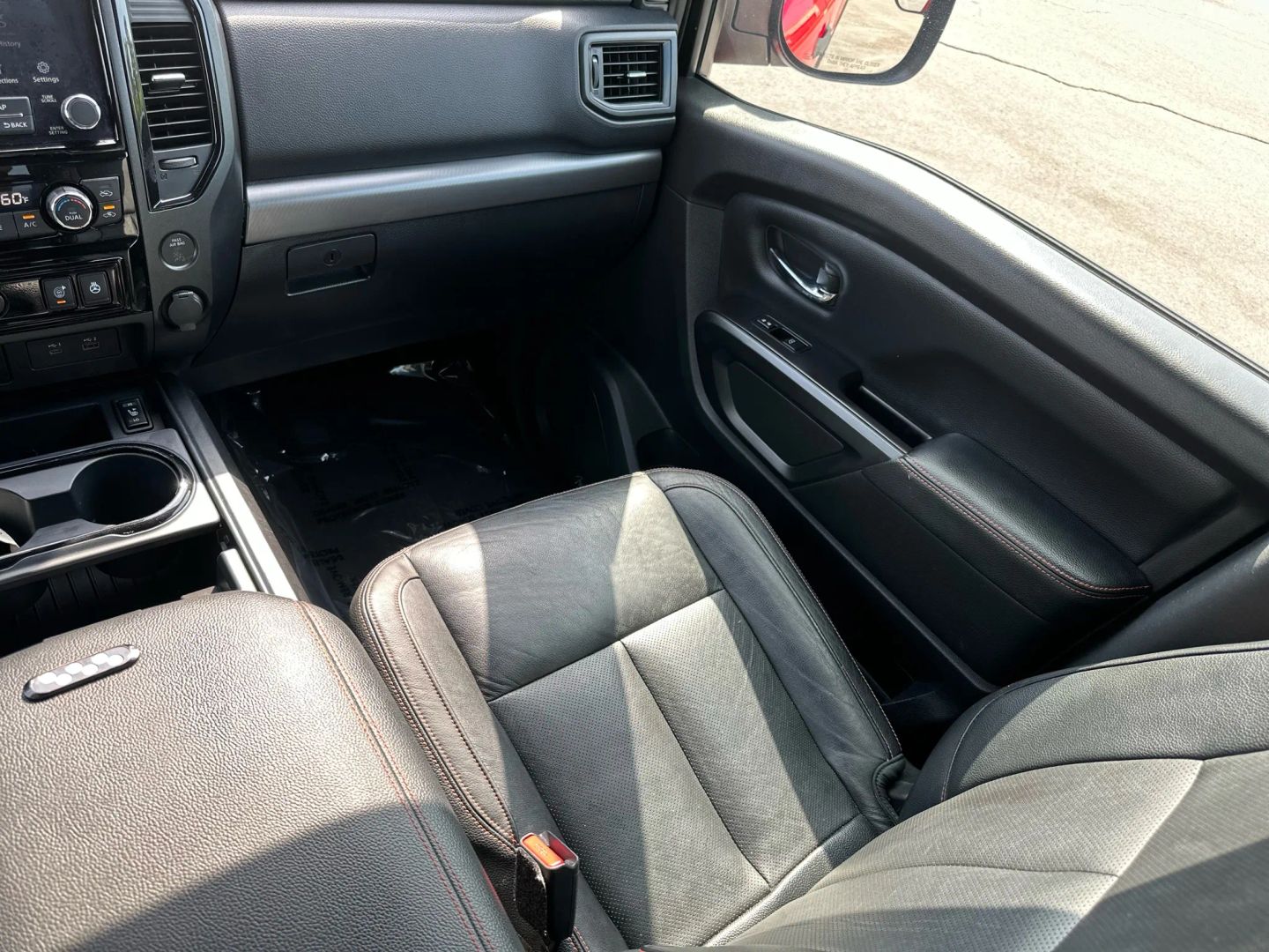 2020 NISSAN TITAN CREW CAB PICKUP V8, 5.6 LITER PRO-4X PICKUP 4D 5 1/2 FT