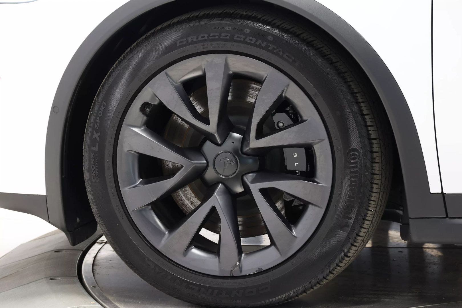 2022 Tesla Model X - Image 100