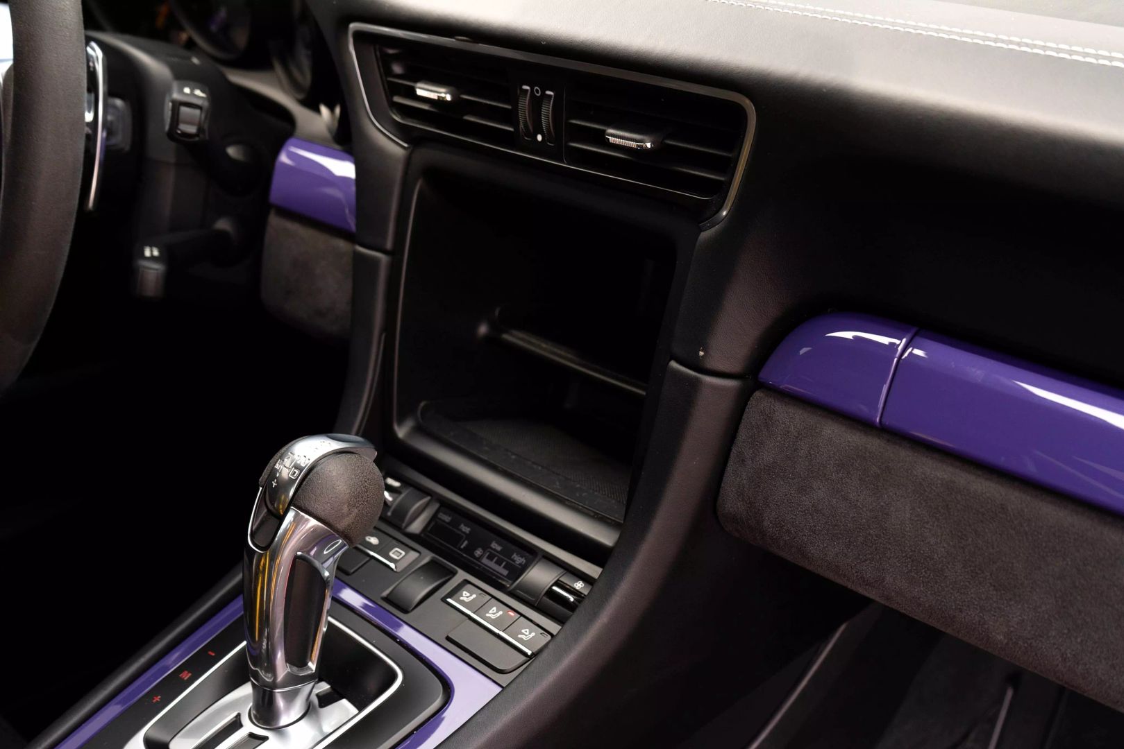 2016 Porsche 911 - Image 72