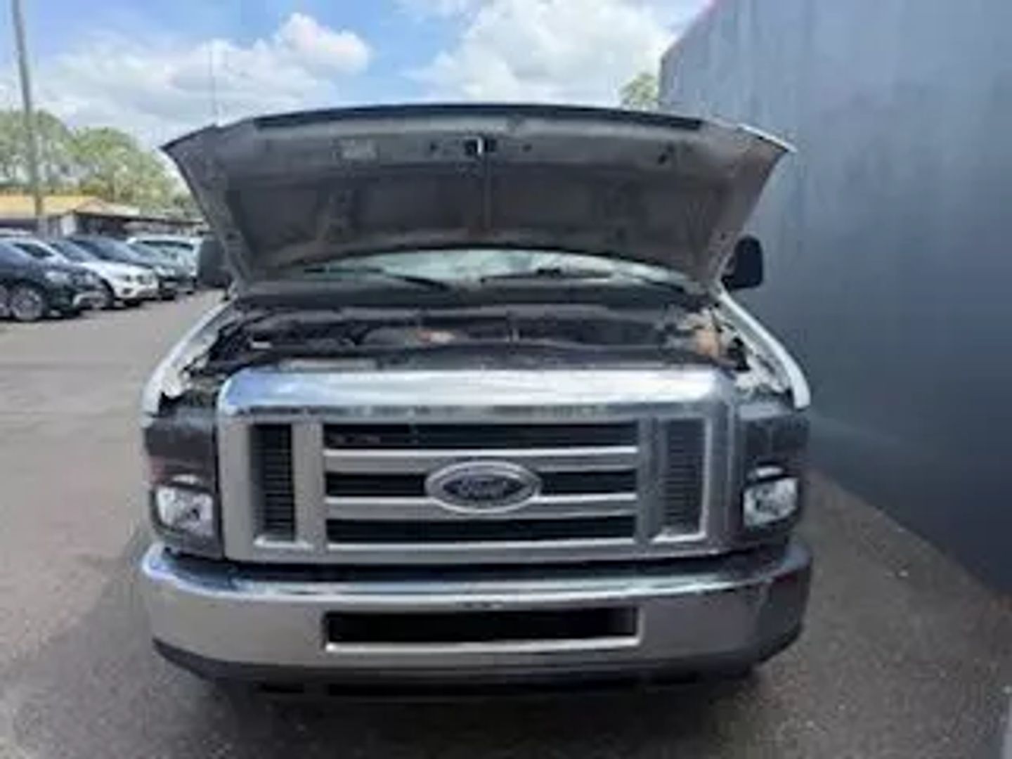 2008 Ford E350 Super Duty Passenger Xlt Van 3d - Image 14