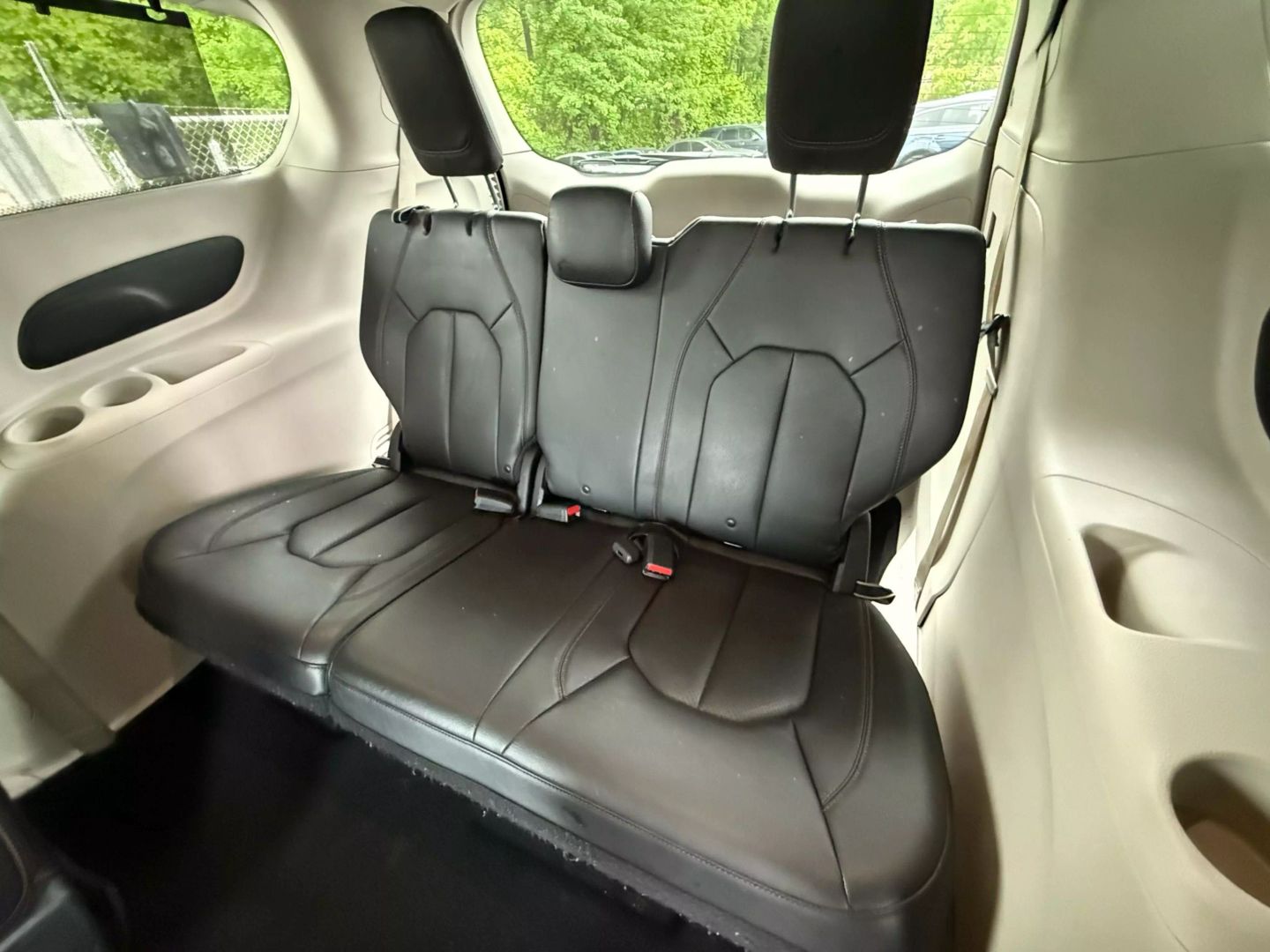 2020 Chrysler Pacifica - Image 19