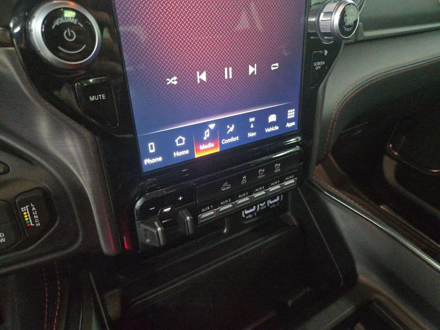 2024 Ram 1500 Crew Cab - Image 27