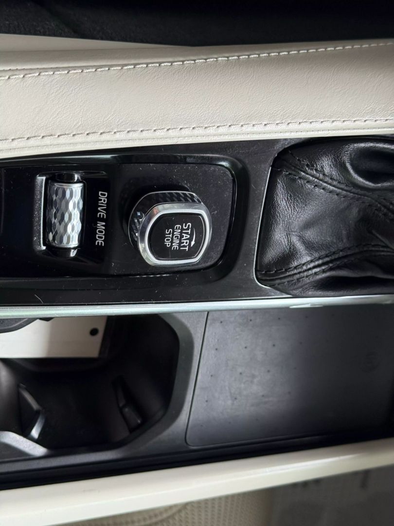 2021 Volvo Xc90 - Image 33