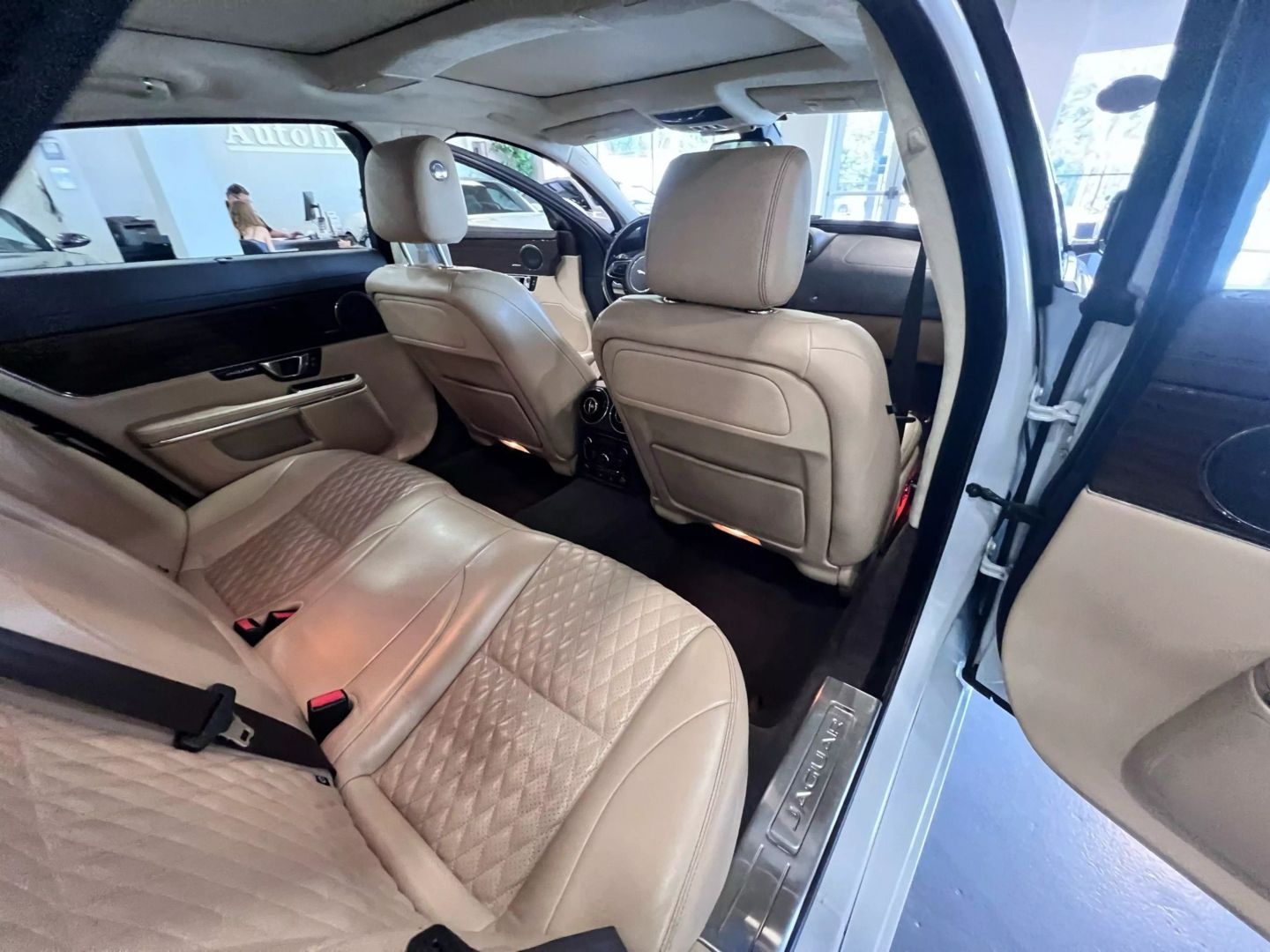 2016 Jaguar Xj Xjl Portfolio Sedan 4d - Image 33