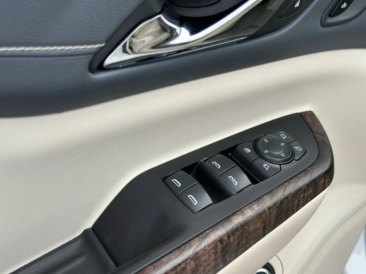 2020 GMC ACADIA SUV V6, 3.6 LITER DENALI SPORT UTILITY 4D
