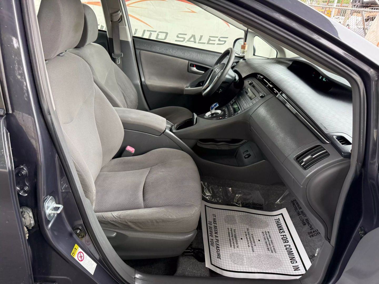 2010 Toyota Prius - Image 25