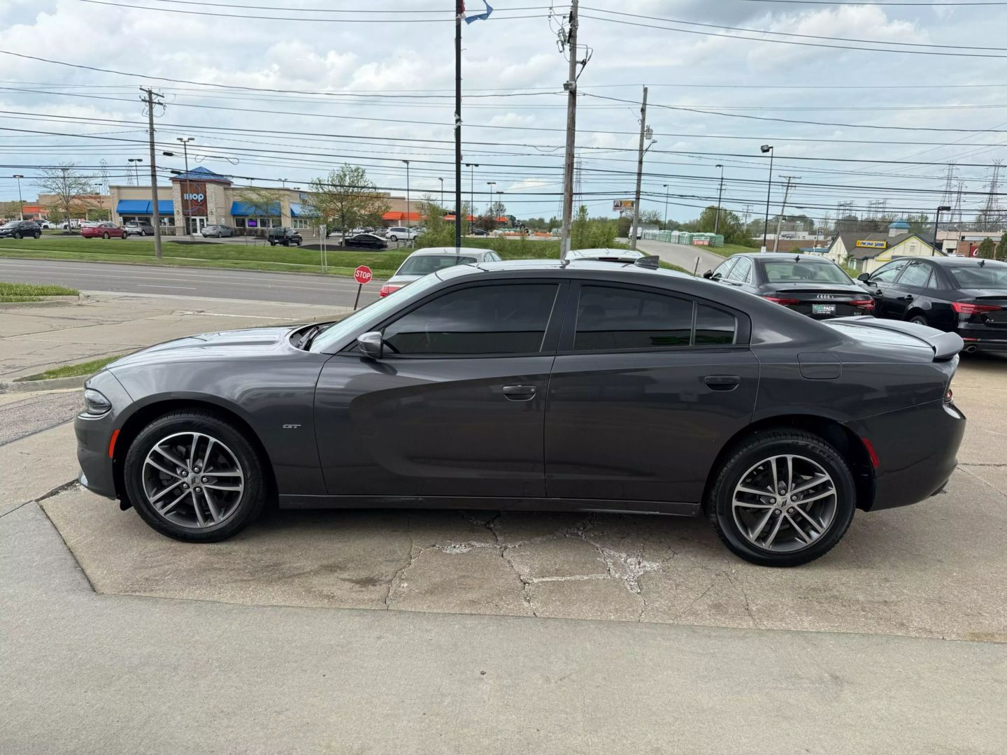 2018 Dodge Charger - Image 6