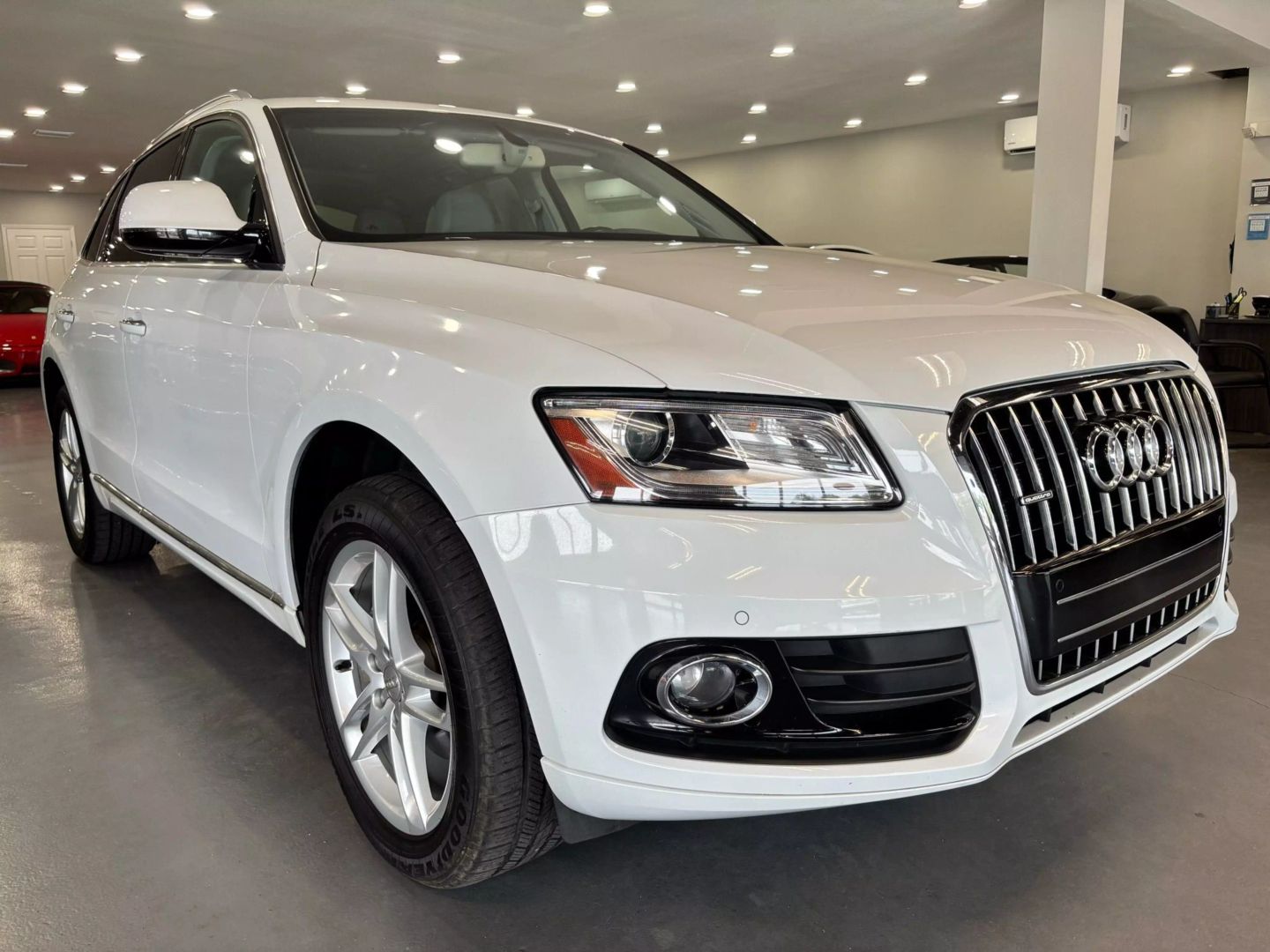 2016 Audi Q5 2.0t Premium Plus Sport Utility 4d - Image 1