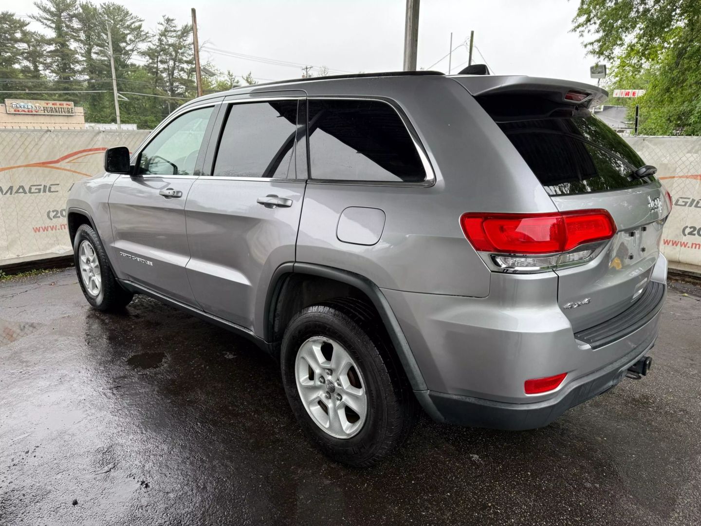 2015 Jeep Grand Cherokee - Image 13