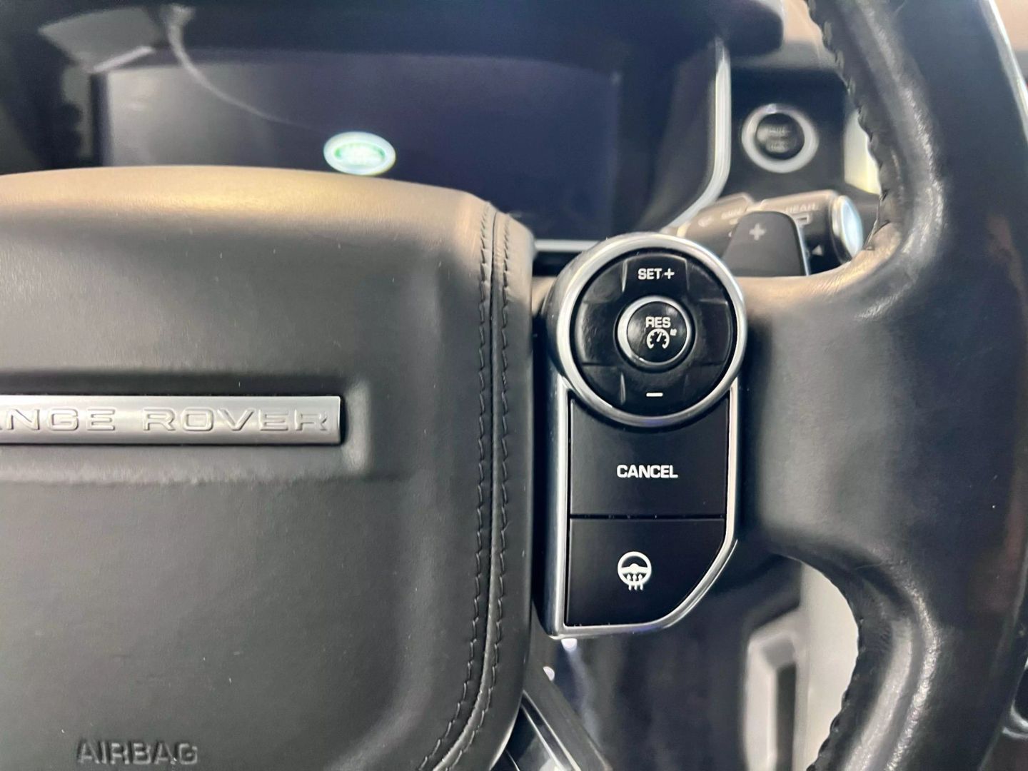 2015 Land Rover Range Rover Hse Sport Utility 4d - Image 17