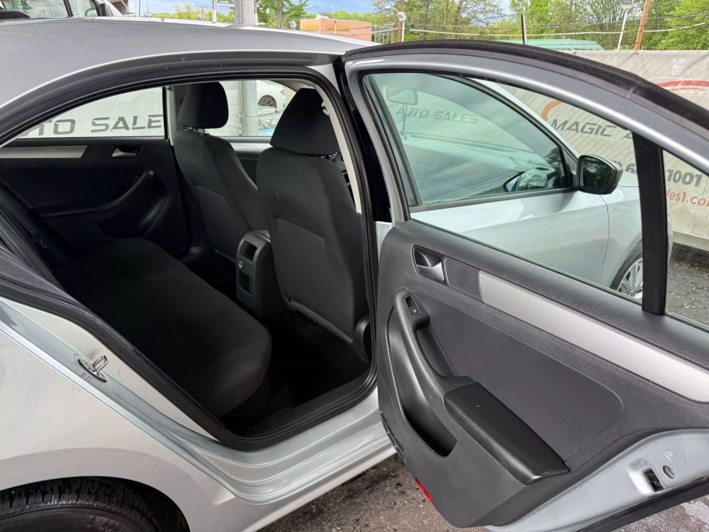 2015 Volkswagen Jetta - Image 21