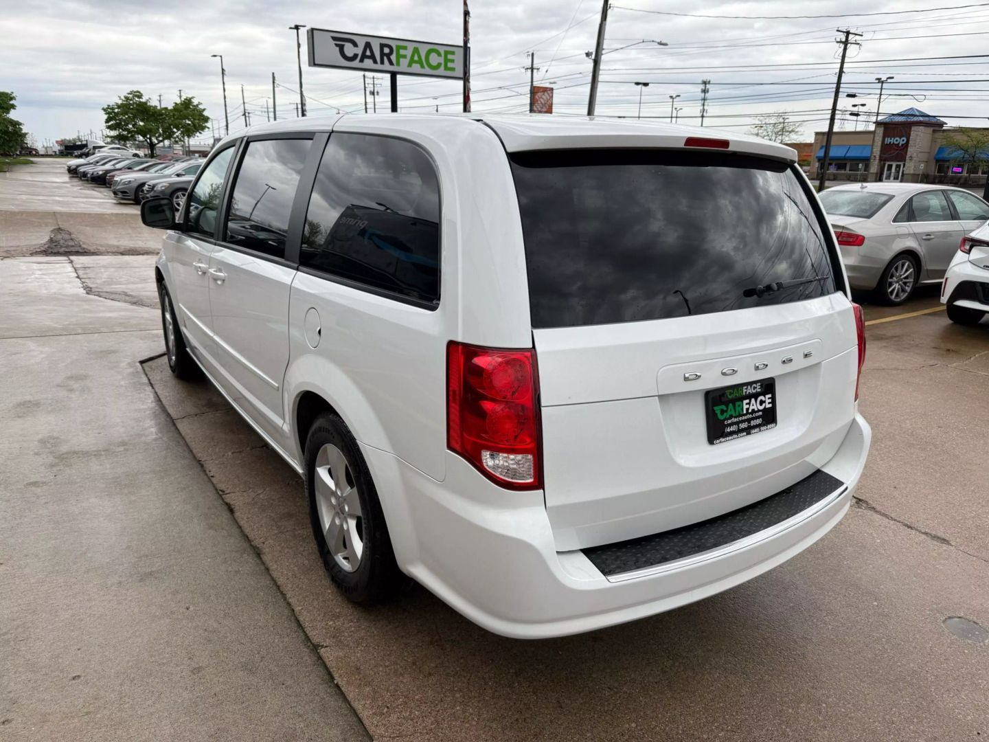 2016 Dodge Grand Caravan Passenger - Image 8
