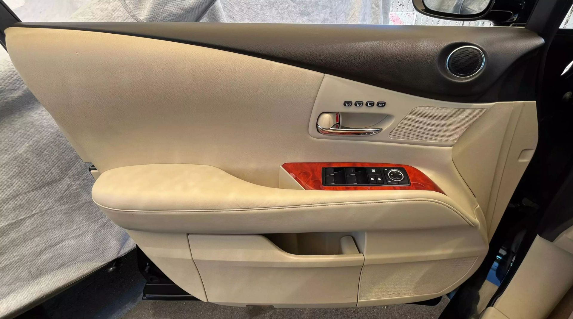 2012 Lexus Rx  Vin: Jtjzk1ba5c2413423 Stock Id: 413423 - Image 9