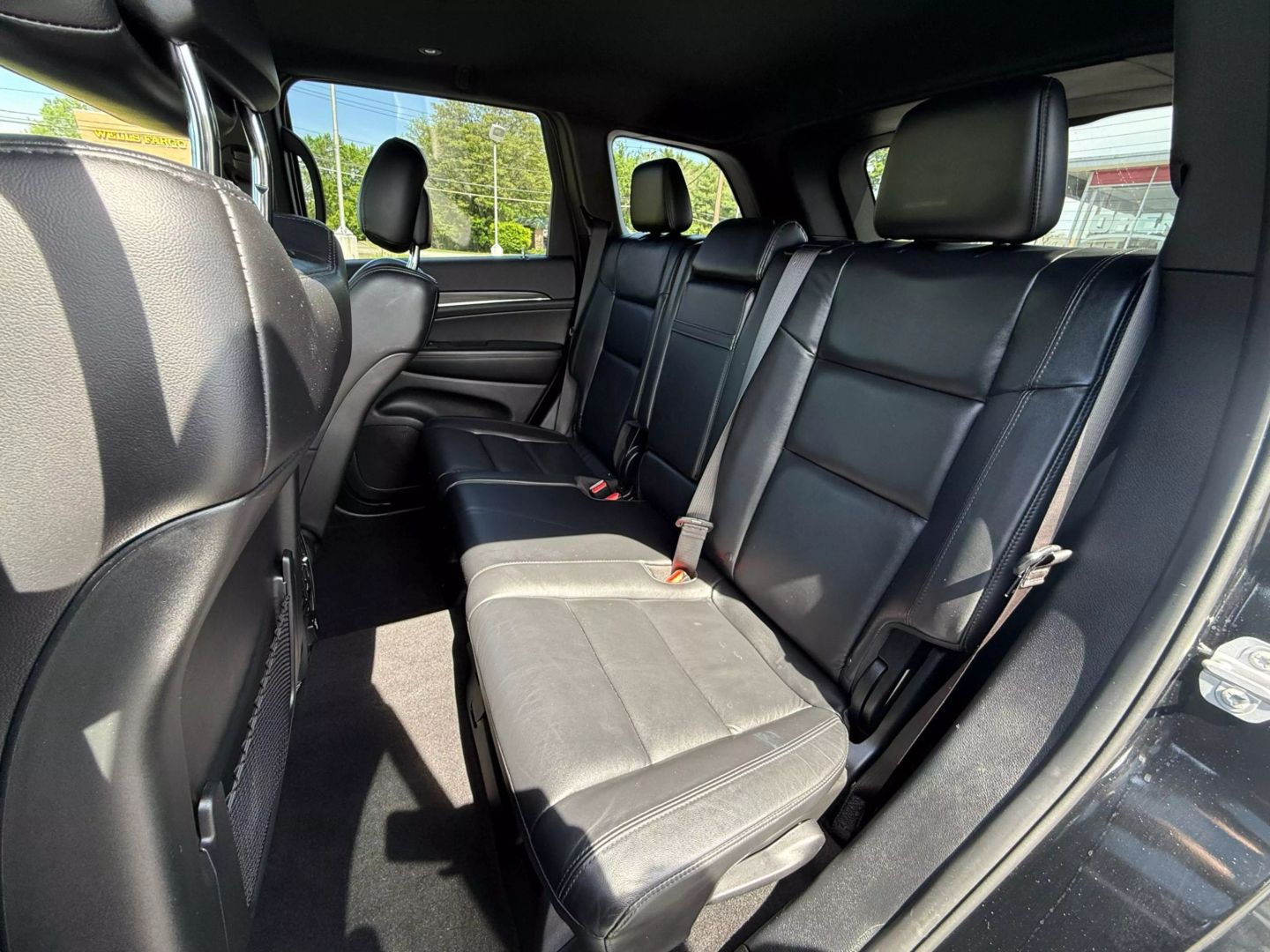 2019 Jeep Grand Cherokee - Image 19