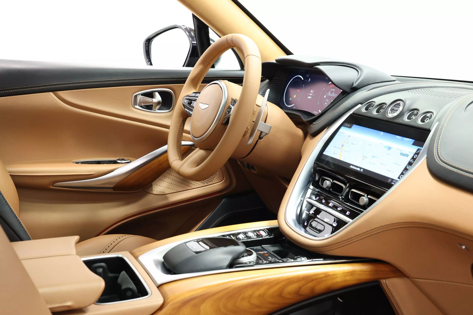 2021 Aston Martin Dbx - Image 102