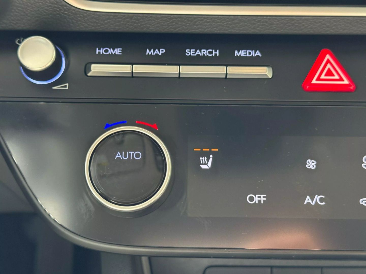 2025 Hyundai Sonata - Image 30