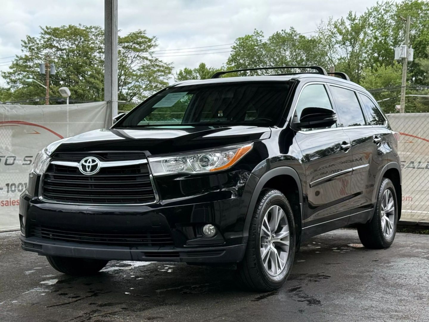 2015 Toyota Highlander - Image 3